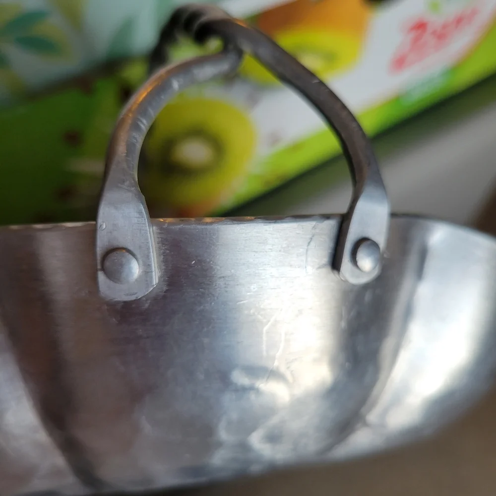 Everlast Forged Aluminum Basket with Handle ~ Grapes ~ Versatile Serveware